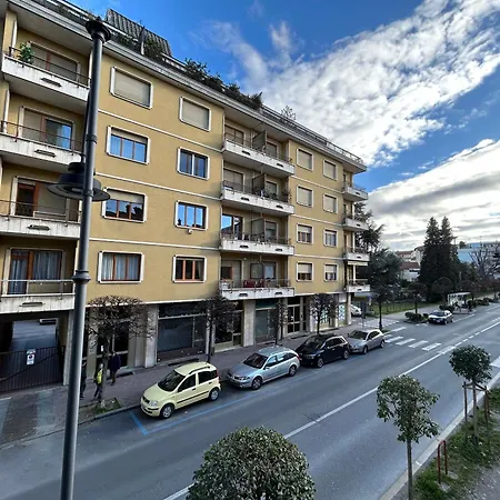 Unodue House 3*